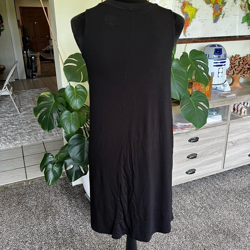 Time and Tru Black Sleeveless Halter Mini Dress - Picture 4 of 7